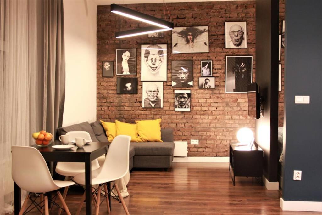 Unique Brick 5 - Old Town & Market Square Apartment Krakow Exterior photo